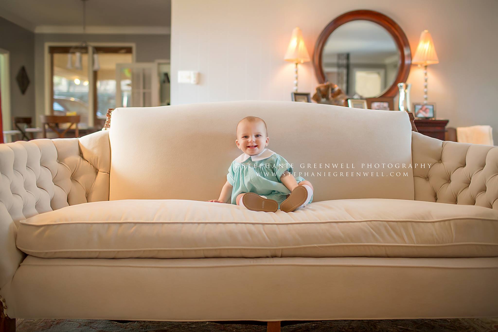 baby-on-antique-sofa-memphis-baby-photographer-stephanie-greenwell