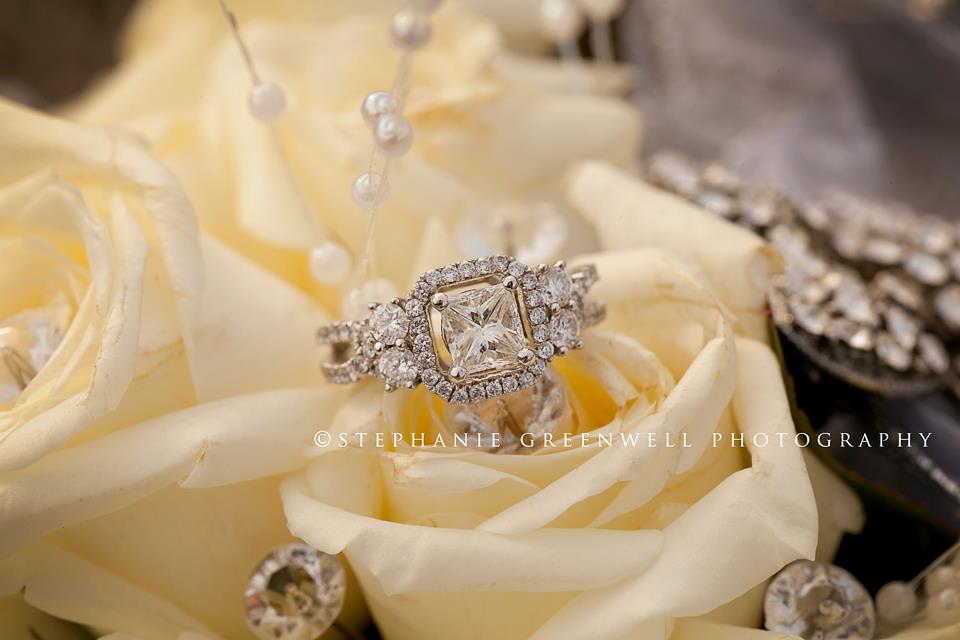 macro ring shot wedding bouquet southeast missouri wedding photographers stephanie greenwell